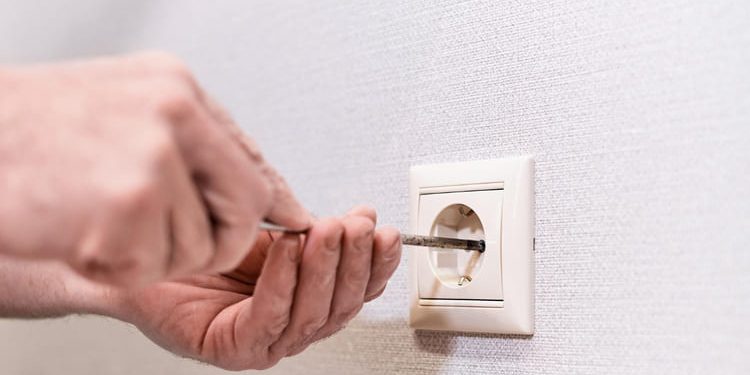 Smart Ways to Keep Cables Out of Sight Smart Ways to Keep Cables Out of Sight