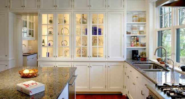 Turn Your Kitchen Storage Into a Stylish Display Turn Your Kitchen Storage Into a Stylish Display