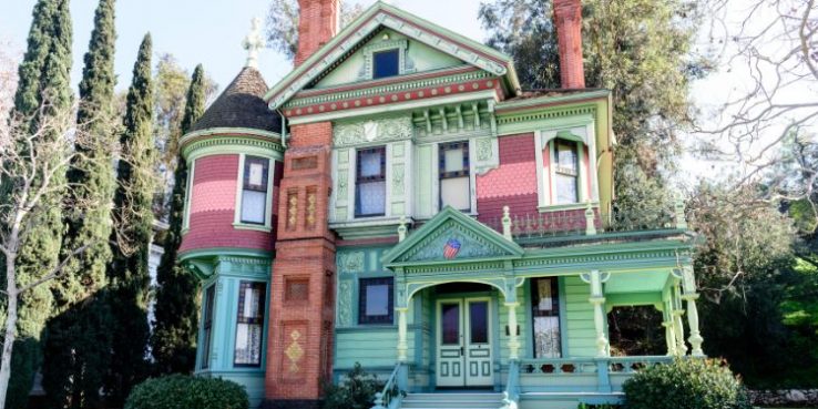 Tips for Successfully Flipping a Historic Home